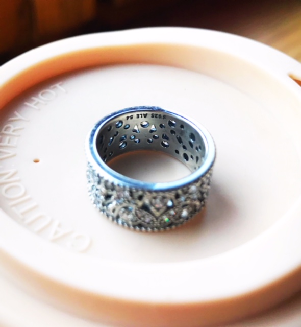 Кольцо Переливающиеся листья Pandora 190965CZ-54 image 0