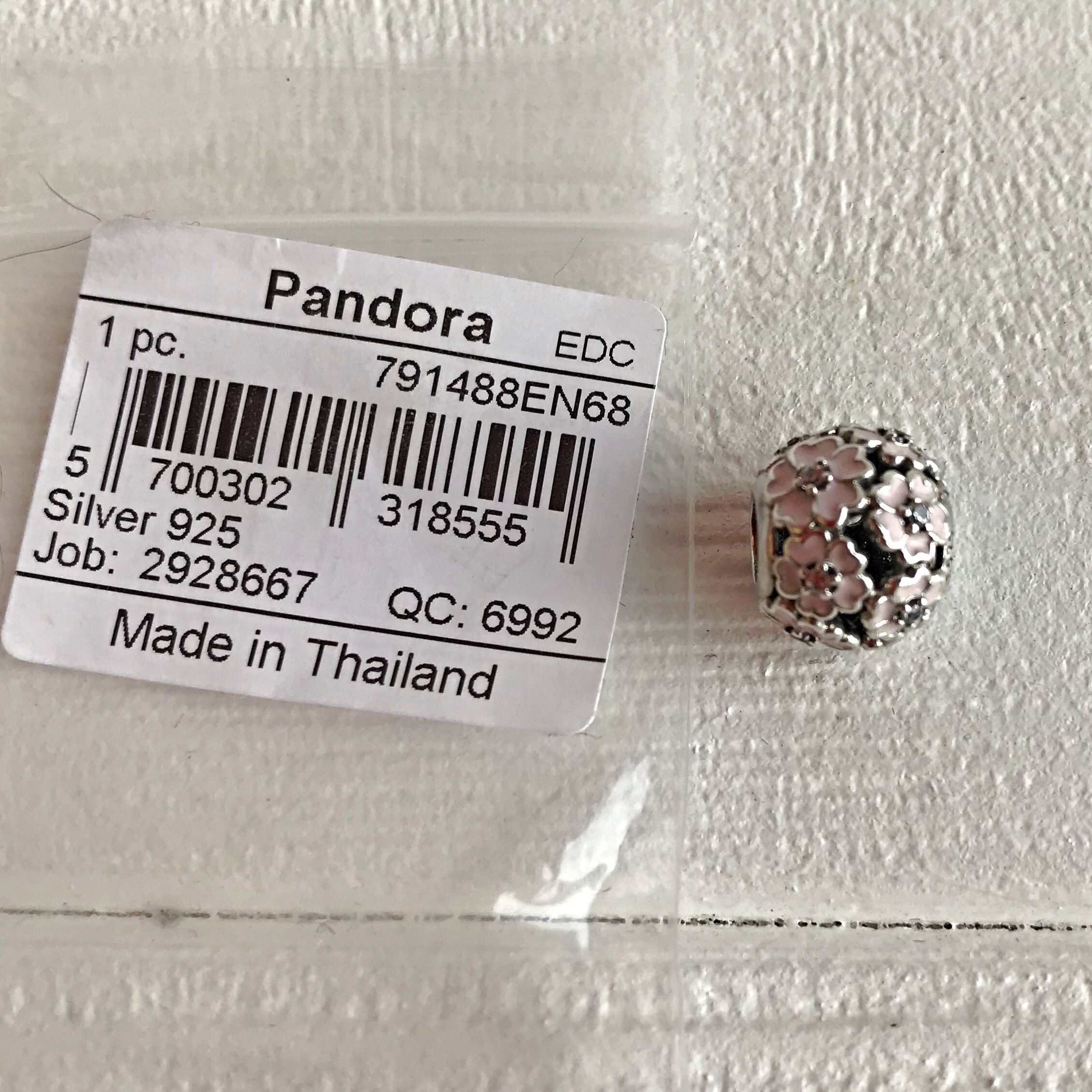 Розовые примулы на лугу 791488 Pandora image 0