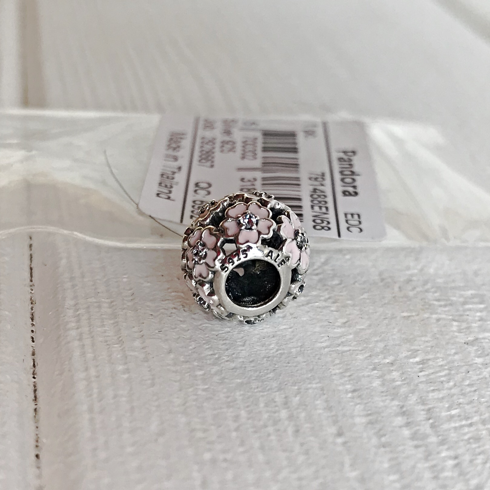 Розовые примулы на лугу 791488 Pandora image 0