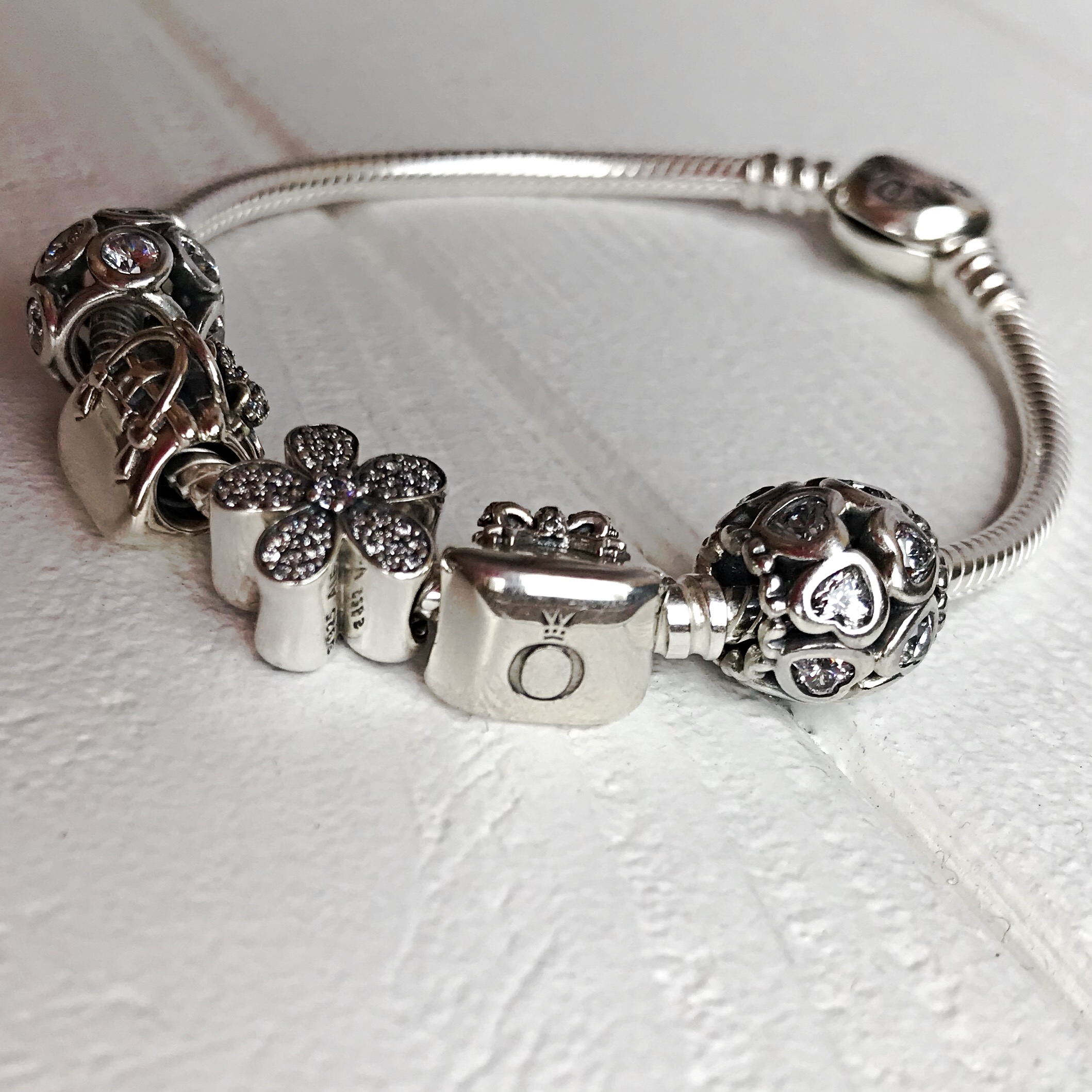 Узы любви 791250 Pandora image 0