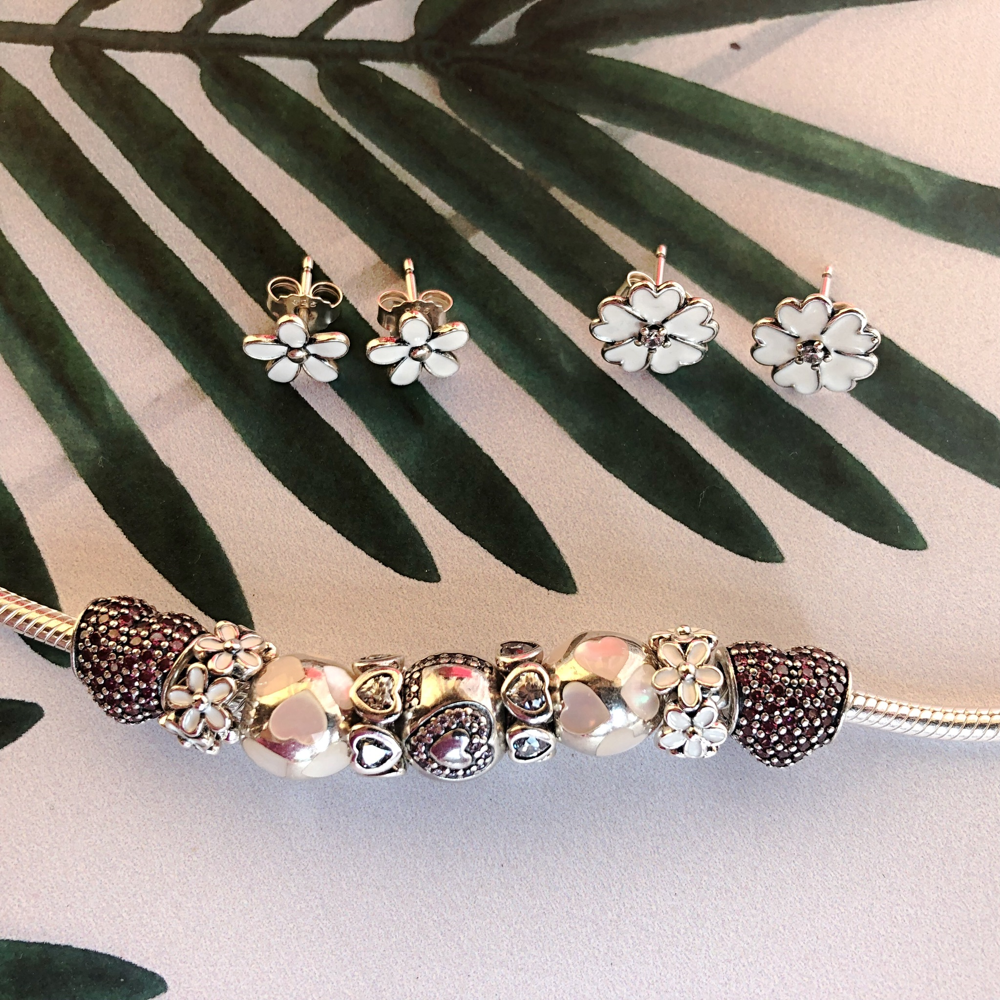 Разделитель Сияющее сердце 791252CZ Pandora image 0