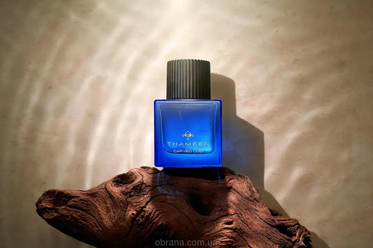 Carved Oud Thameen
