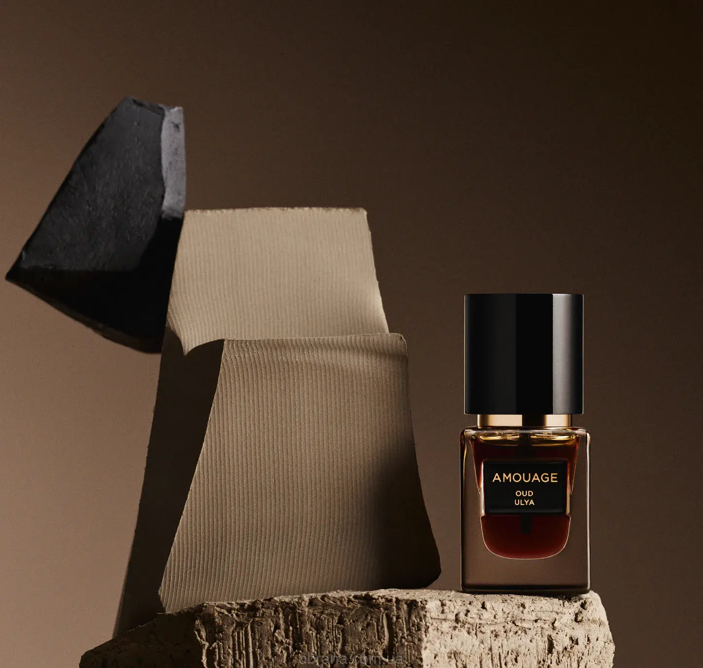 Universal Attar Oud Ulya Amouage