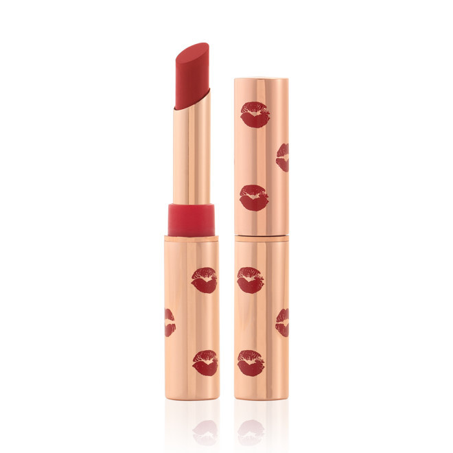 Charlotte Tilbury Limitless Lucky Lips матова помада у стіку